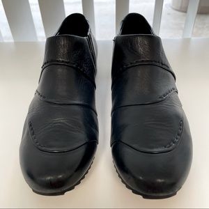 Josef Seibel leather comfort loafers elastic cushioned sole rubber tread…